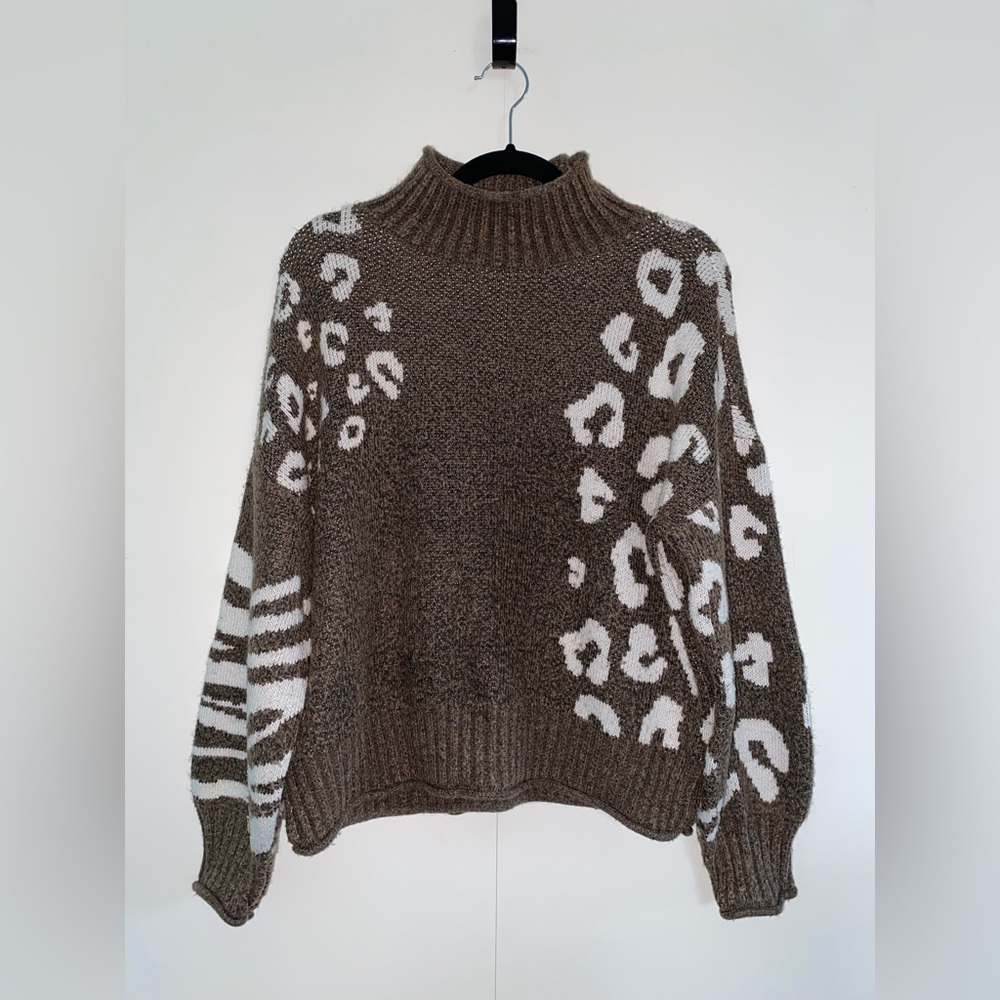 Cute & Unique Pattered Brown & Cream Nine West Turtleneck size Women’s XL - Picture 1 of 7